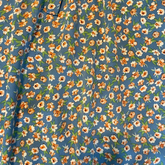 Flower dress - Picture 2 of 3